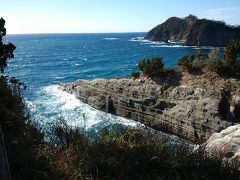 どれが堂ヶ島なのかと思ったら、そういう名前の島は存在しなくて、この辺一帯を堂ヶ島と呼ぶのだそうだ。