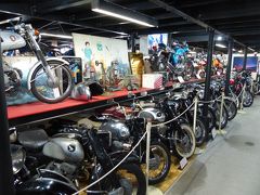歴代のホンダのバイクが文字通り所狭しと展示されています。