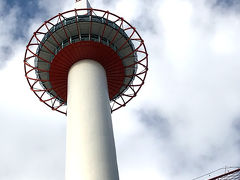 京都タワー
雲が近い。