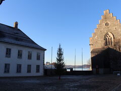 ベルゲンフス城。昔の要塞が残っていました。