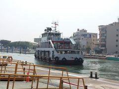 渡船は頻繁に出ています。
そして非常に混雑しております。