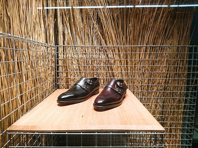 靴屋さんでTさんの靴用クリームを買いました。