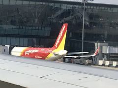 10時頃、ほぼ定刻でべトナム・ノイバイ空港に到着。
空港内、まだ新しく綺麗だったような？