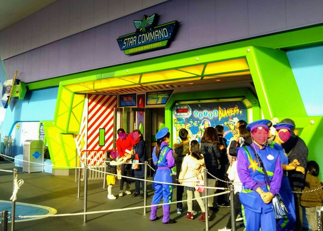 18 12月 ディズニー大好きシニア夫婦の 東京ディズニーランド クリスマス 東京ディズニーリゾート 千葉県 の旅行記 ブログ By Ake Bingaさん フォートラベル