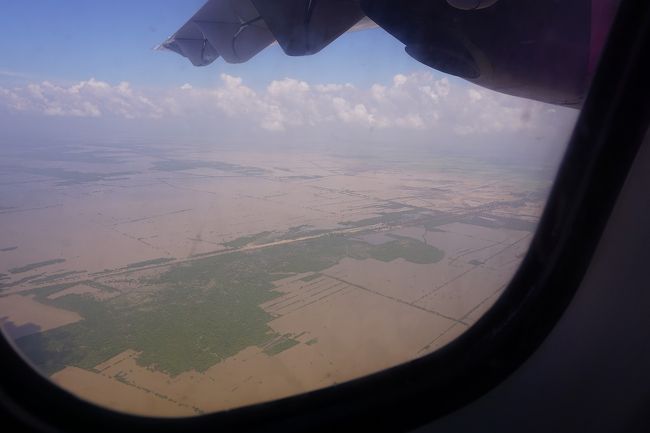 ●K6 105便から<br /><br />10:54。<br />ひょっとして、シェムリアップも水浸し？？？