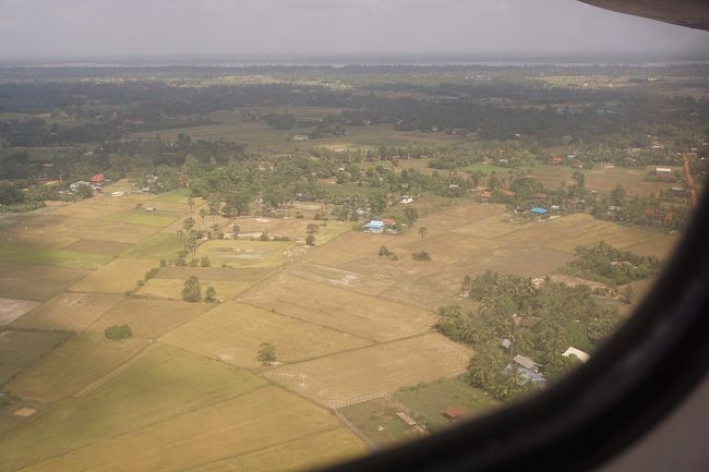 ●K6 105便から<br /><br />10:57。<br />到着手前は、機内の人たちが、ソワソワ。<br />僕もその一人ですが(笑)。<br />