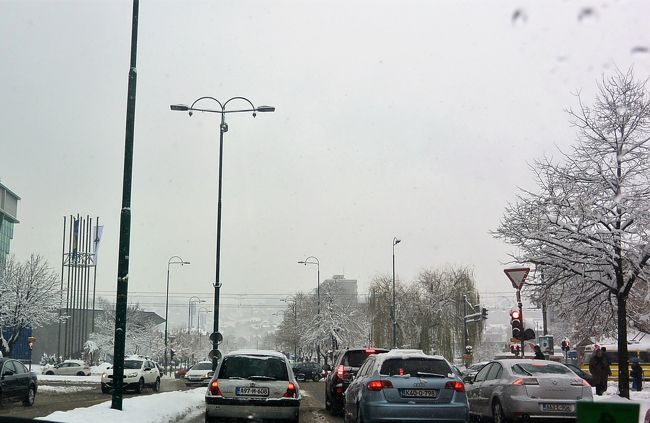 スロベニア系スーパー『Mercator』を出て、ちょっとカフェで一休みしていこうと思います。