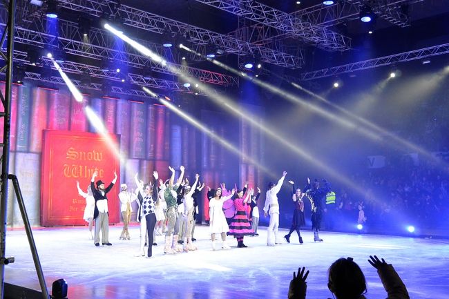 スケンデリヤで開催されたRussian Ice Starsによる『Snow White on Ice』へ。<br /><br />アイスショーを見ているようで、子供だけでなく大人も楽しめました。<br />