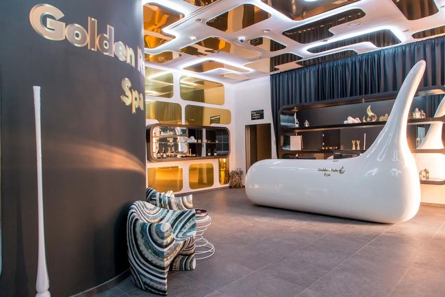 大気汚染と雪で外を歩くのも難しくなってきたので『Swiss Hotel Sarajevo』6階にあるスパ『Golden Rain Spa』へ再び。<br /><br />ビジターのデイリースパ：60KM≒30ユーロ