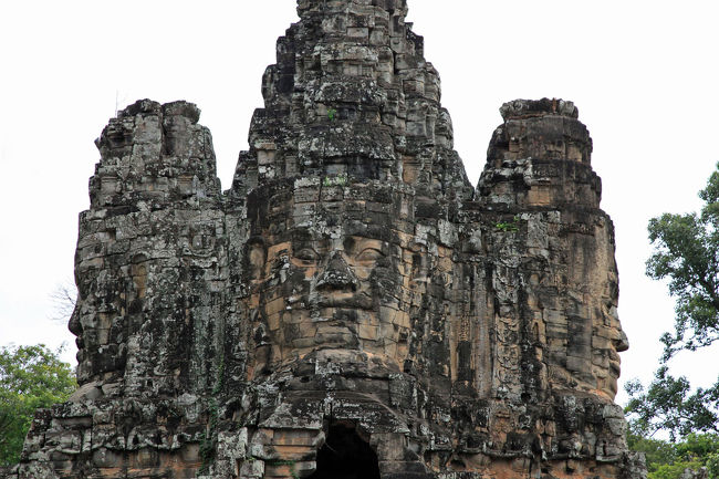 神秘的なクメールの微笑み、アンコールトムのバイヨン寺院