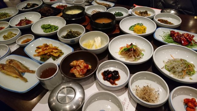 写真に入らないくらいのおかず<br />チャプチェ、レンコンのジョンなど