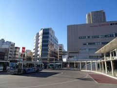 北条仲町バス停からバスで40分ほどで土浦駅に到着。
列車の待ち時間に周辺を少し散策してみました。