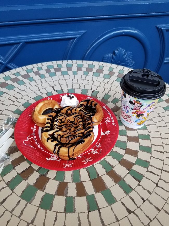 ミッキーの形のワッフル。