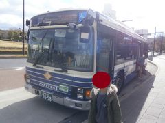  朝から所用があったので、スタートが昼前になってしまいました。バスで名古屋大学にやってきました。