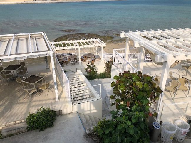 大正解。<br /><br />朝からコバルトブルーの海がちゃんと見れました。<br />おまけに飛行機フェチにはたまらない飛行機の着陸シーンまで。<br /><br />新原ビーチまで行かなくて正解。<br /><br />地中海をイメージしたのかUmikaji terrace。<br />白いが故、あちらこちらに劣化が早くも・・。<br />平日午前中もありこれまた閑散。韓国人だらけ。<br />ＳＨＯＰもイマイチ購買意欲を掻き立てない感じ。<br /><br />今はいいけど数年したらどうなんだべか？？？て率直な感想です。<br /><br /><br /><br />