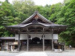 戸隠神社中社に参拝

中社駐車場も平日だとすんなり駐車出来ました