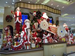 ジェイアール名古屋・高島屋の入り口付近の
毎年恒例のクリスマスディスプレイ
