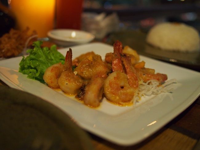 エビの炒め物、こちらはプリプリ