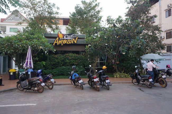 ●Cafe Amazon<br /><br />ちょっと奥まった場所にありました、Amazon。<br />プノンペンでもお世話になりました！<br />