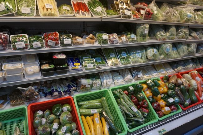 ●スーパー＠ボレイ・アンコール ホテル&amp;リゾート界隈<br /><br />どれも綺麗にラッピングされています。