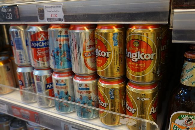 ●スーパー＠ボレイ・アンコール ホテル&amp;リゾート界隈<br /><br />この辺り、カンボジアのビールです。<br /><br />現地のものを沢山買うことが出来ました。<br />空港土産もいいけれど、種類的にも、面白さも、値段もと言えば、地元のスーパーかな。<br />