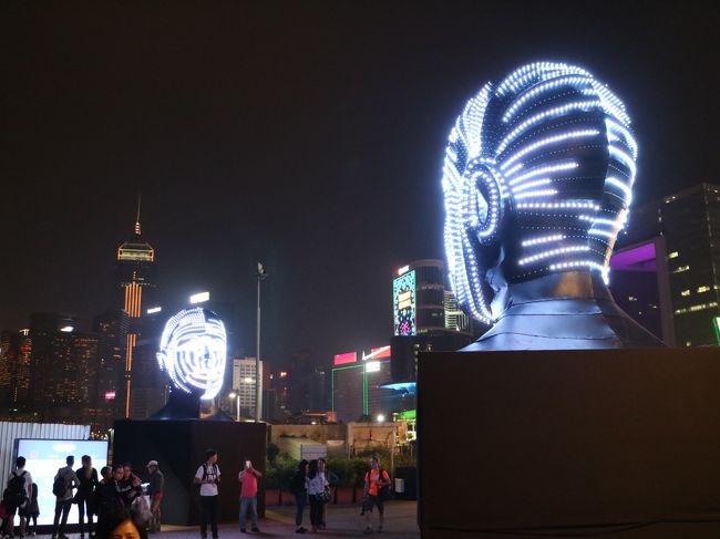 イベント会場の門のような役割？