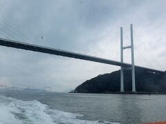 女神大橋は、長崎港のシンボル。
全長1,289ｍの斜張橋の下を、毎日多くの船が行き来しています。
