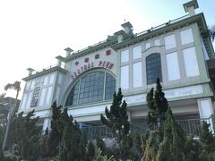 千と千尋~感が漂うフェリー乗り場の建物。
夜には一層映画のような世界観になりそうです。