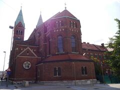 本日二番目の観光スポット。
若干、太っちょな大聖堂、フランシスコ会教会です。