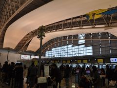 　関西空港第1ターミナルです。
　最近はピーチばかりの利用なので、第1ターミナルからの国際線出発は久しぶりです。
　2012年7月の第2ターミナル移転前のピーチ利用以来でした。

https://4travel.jp/travelogue/10686711