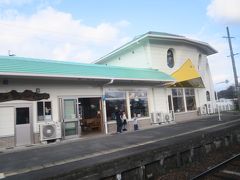 どこかで見たような河童の駅舎。
駅名も田主丸駅と古風な感じです。