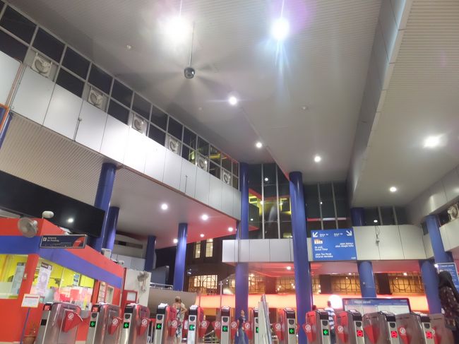 マスジットジャメ駅。