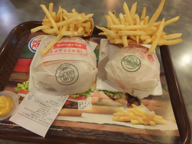 バーガーとポテトのSETで!!