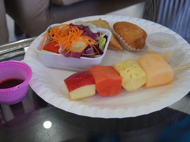 サラダとフルーツ