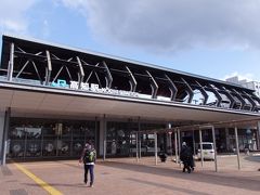 さて、高知駅から再び特急の旅。