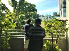 Adelphi Grande Sukhumvit by Compass Hospitality

11月24日（土）　　09:30

今日は午前中にChatuchak（チャトチャック）へ
行くことに

出かけるまでテラスで寛ぐ夫と息子

