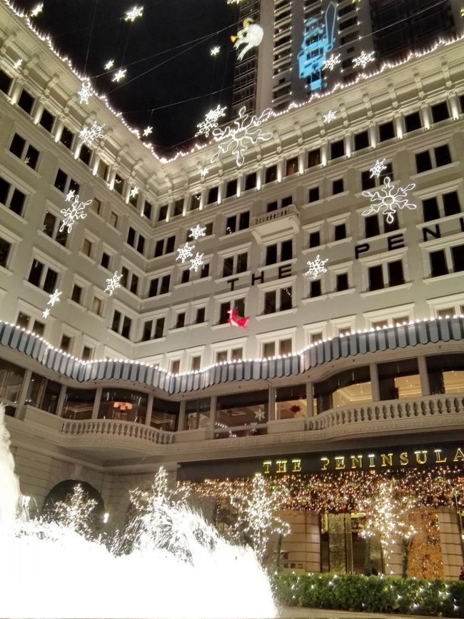 ペニンシュラのライトアップともお別れ。