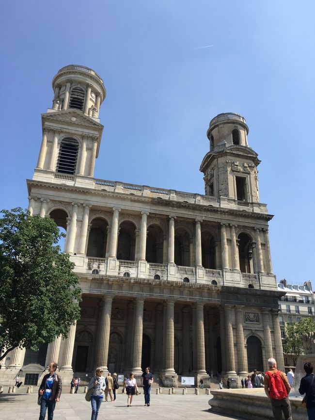 前回は工事していましたが、今回は全体がはっきりと見えて、とても立派な教会でした。<br /><br />ここでの思い出とは。。。。。