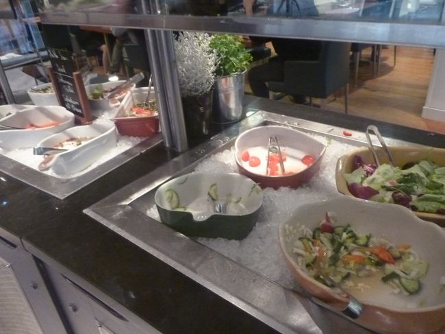 野菜いろいろ。<br /><br />毎日少しずつ内容が代わったので、飽きませんでした。<br />