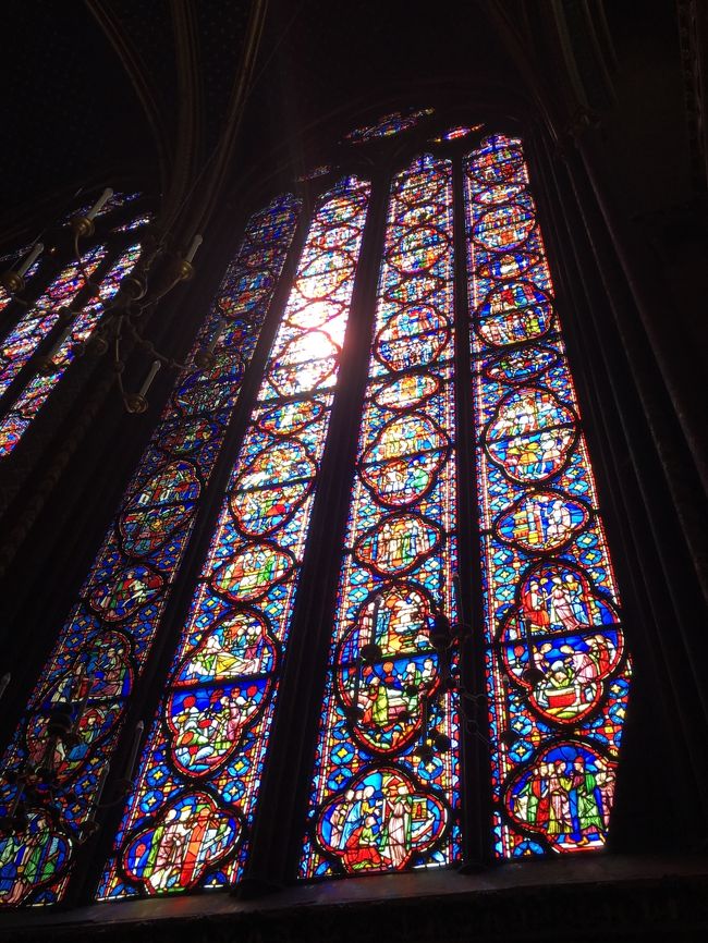 きれいすぎて言葉になりません。<br /><br />写真だけでは伝わらない素晴らしいステンドグラス。<br />ぜひ行っていただきたい場所です。