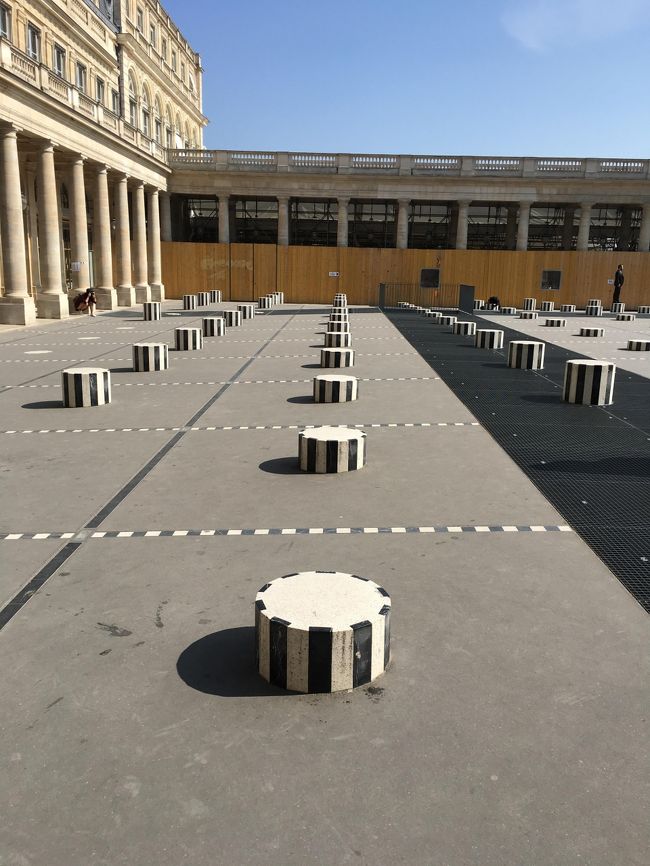 何気に初めて行った、パレロワイヤル。<br /><br />ボーダー<br />ストライプ<br />など、大好きな私。<br /><br />めっちゃテンション上がりました♪(´ε｀ )<br />素敵！！！！