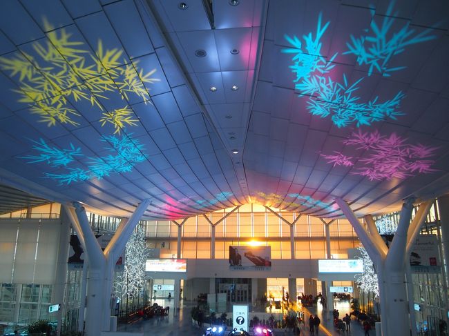 クリスマス当日の羽田空港へ行ってみた 国際線ターミナルではイルミネーション 国内線ターミナルではクリスマスコンサートが見られました 羽田 東京 の旅行記 ブログ By かおニャンさん フォートラベル
