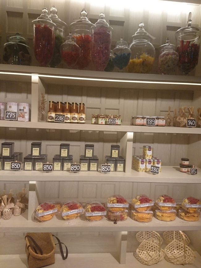 お土産にできそうなものも色々あります。