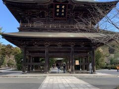 円応寺の斜め前にある建長寺。
とても大きなお寺です。