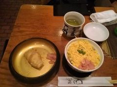 乙羽寿司で蒸し寿司とお稲荷さんを一つ頂く

お稲荷さんがものすごくおいしい！
さすが豆腐がおいしい京都
厚めのお揚げが抜群においしい！