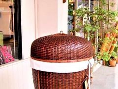 Sop Moei Arts（ソップモエアーツ）

11月27日（火）　　10:30

次はタイ北部に暮らすポーカレン族の
自立支援を目的として立ち上げられた
Sop Moei Arts（ソップモエアーツ）へ
