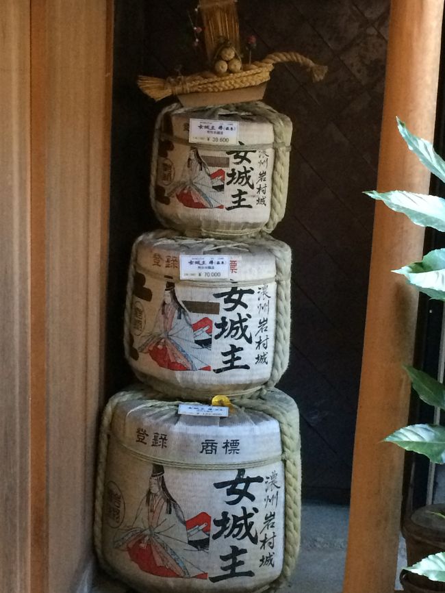 酒造は見学できるようになっています。