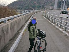 生口橋。
解放感があって、道も広くて、眺めも良くて、とっても素敵な橋。息子もお気に入り。