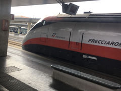 2016/03/27

ヴェネツィアからミラノへ。
サンタルチア駅からミラノ中央駅までフレッチャロッサで行きました。