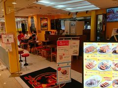  夕食は金沢カレーのお店「ゴーゴーカレー」へ